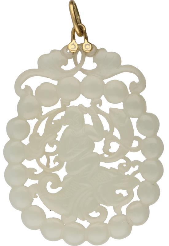 Hanger geelgoud, gesneden witte jade - 14 kt.