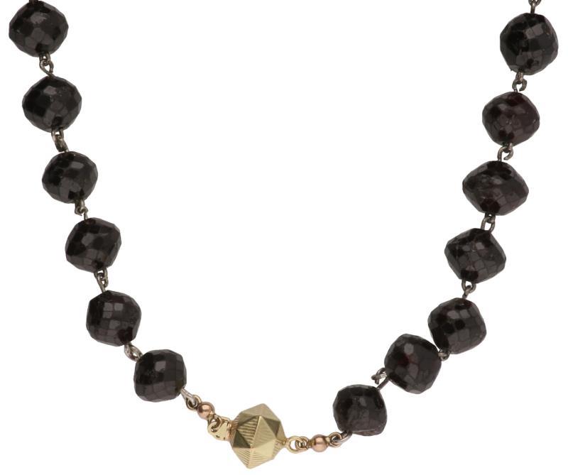 Collier geelgoud, glasgranaat - 14 kt.