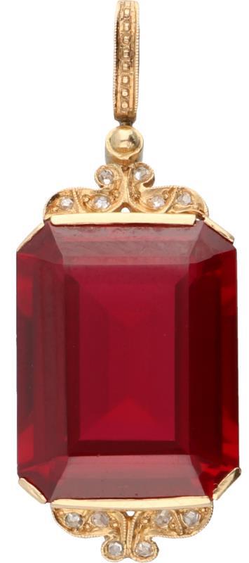 Hanger roségoud, diamant en robijn - 14 kt.