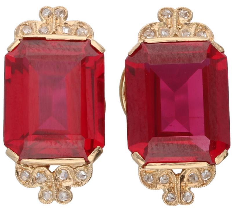 Oorbellen roségoud, diamant en robijn - 14 kt.