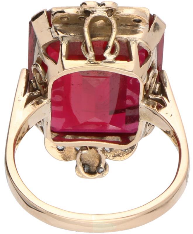 Ring roségoud, diamant en robijn - 14 kt.