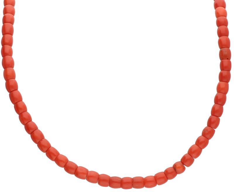 Collier met een geelgouden sluiting, bloedkoraal - 14 kt.