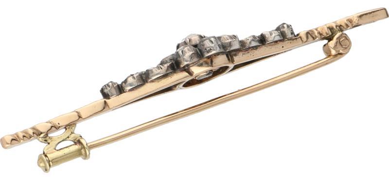 Broche geelgoud, diamant - 14 kt. en 925/1000.