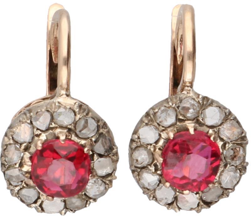 Rozet oorbellen roségoud, diamant en roze spinel - 14 kt.