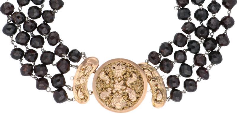 Collier met een roségouden sluiting, glasgranaat - 14 kt.