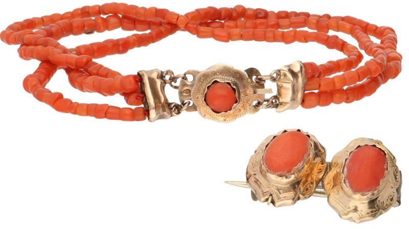 Lot armband en broche roségoud, bloedkoraal - 14 kt.