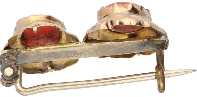 Lot armband en broche roségoud, bloedkoraal - 14 kt.