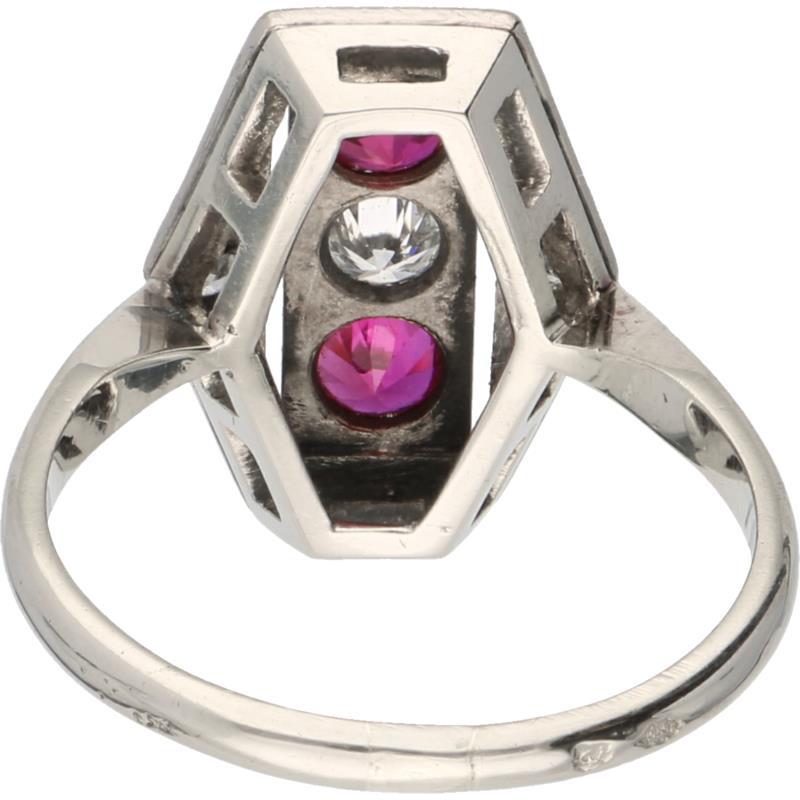 Ring witgoud, ca. 0.25 ct. diamant en robijn - 14 kt.