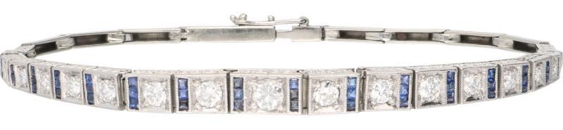 Armband witgoud, ca. 0.91 ct. diamant en saffier - 18 kt.
