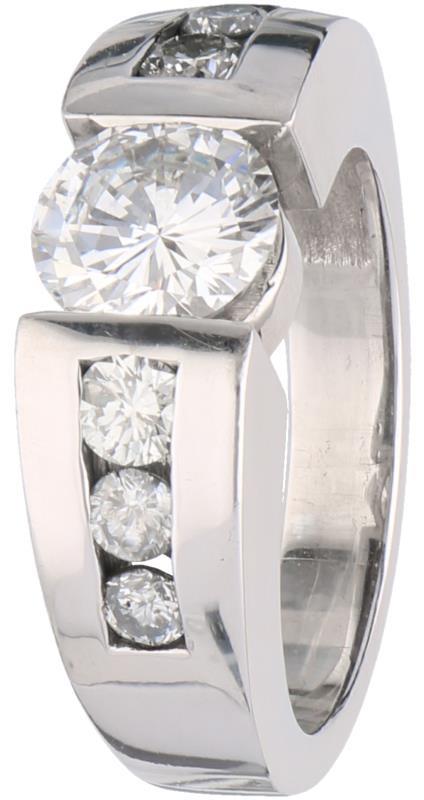 Shoulderring witgoud, ca. 2.00 ct. diamant - 18 kt.
