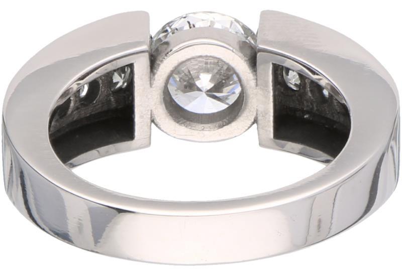 Shoulderring witgoud, ca. 2.00 ct. diamant - 18 kt.