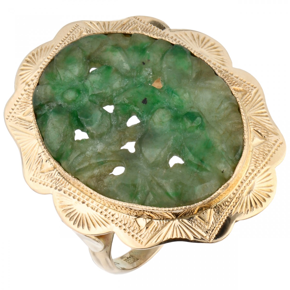 Geelgouden ring met floraal gesneden jade en gegraveerd decor - 14 kt.