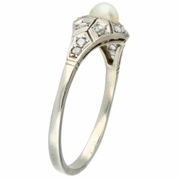 Witgouden Art Deco ring, met diamant en cultivé zoetwaterparel - 18 kt.