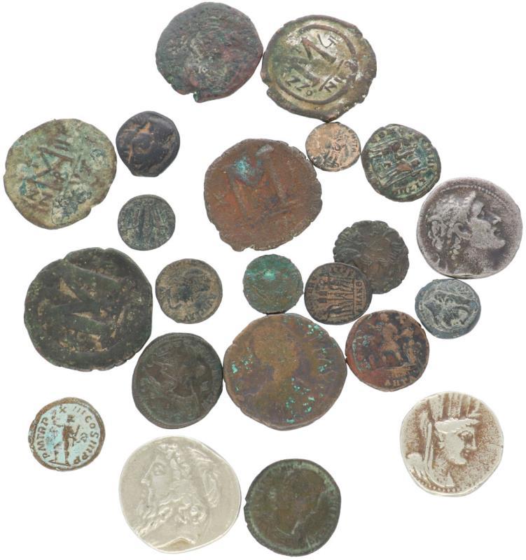 Ancient Coins. Lot (22) Greek and Roman coins.