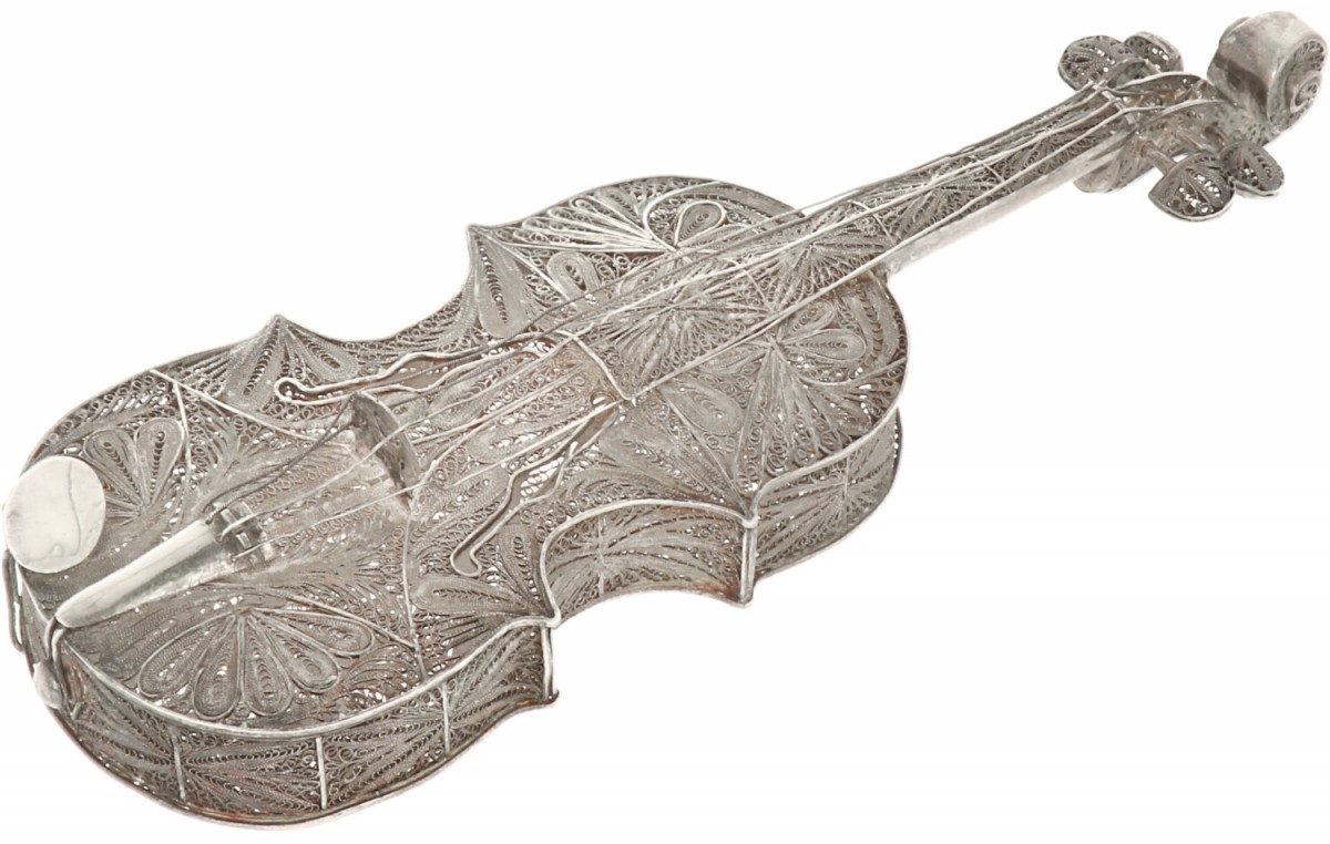 Miniatuur viool zilver.
