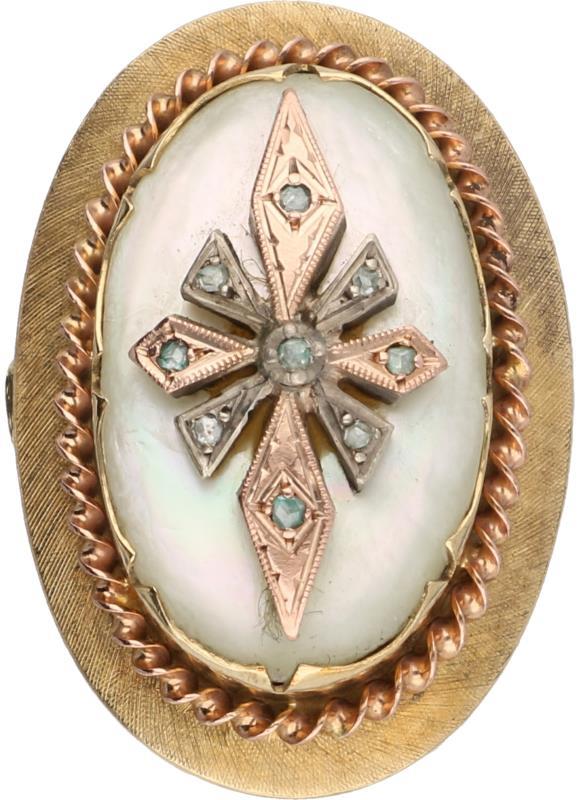 Cocktailring bicolor goud, witte en groene diamant en parelmoer - 14 kt.
