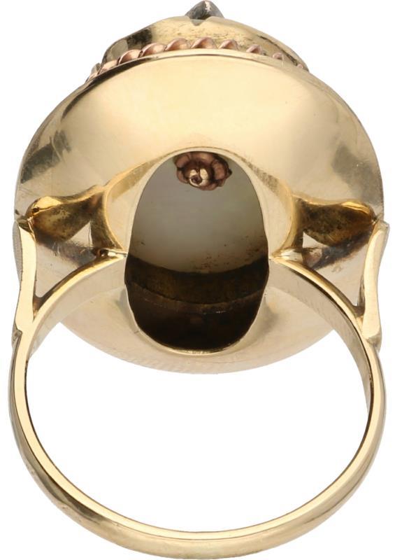 Cocktailring bicolor goud, witte en groene diamant en parelmoer - 14 kt.