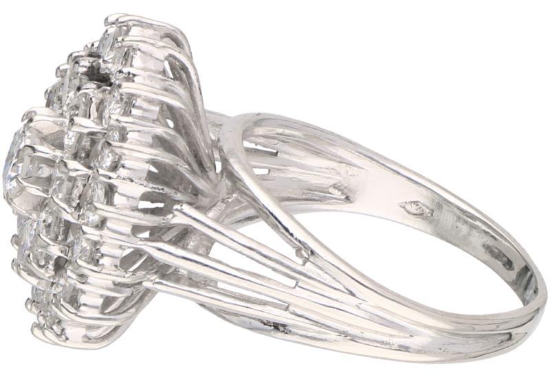 Rozetring witgoud, 2.00 ct. diamant - 18 kt.