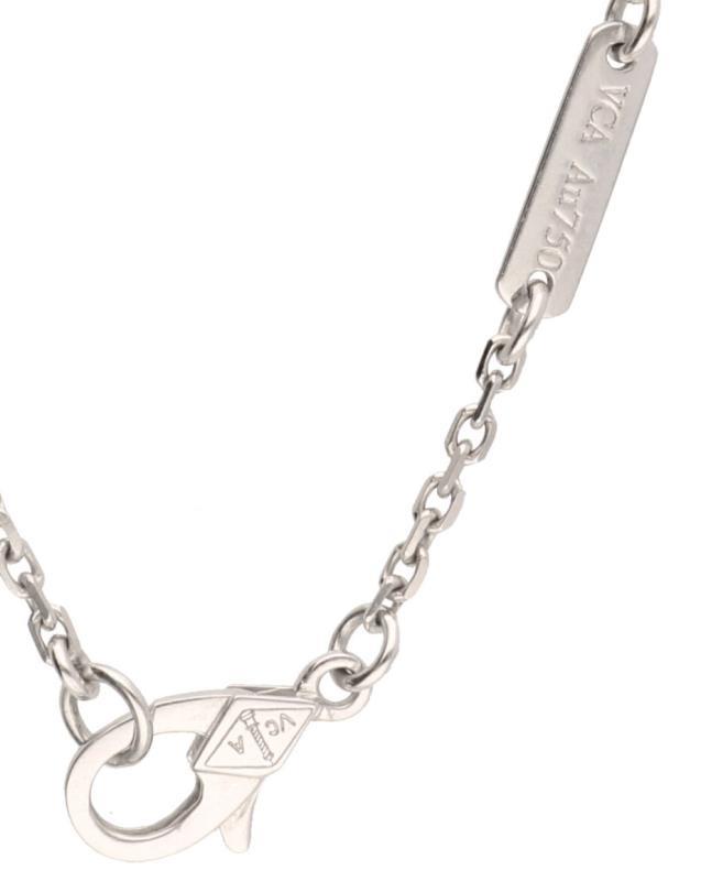 Van Cleef & Arpels collier met Magic Alhambra hanger witgoud, ca. 0.88 ct. diamant - 18 kt.