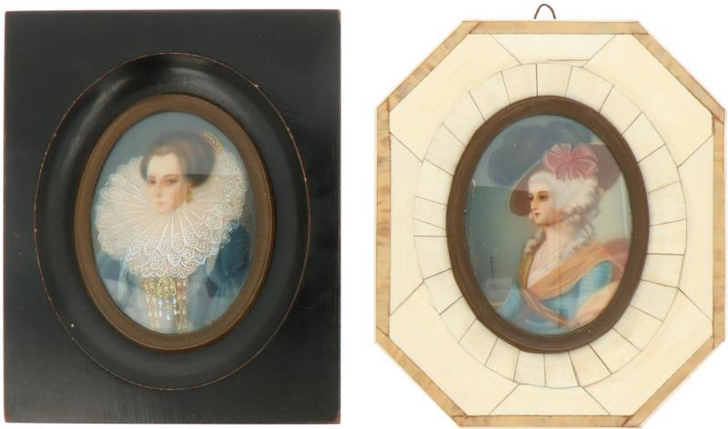 Een lot van twee miniatuur portretten van elegante dames, een gesigneerd. Frankrijk, 1e helft 20e eeuw.