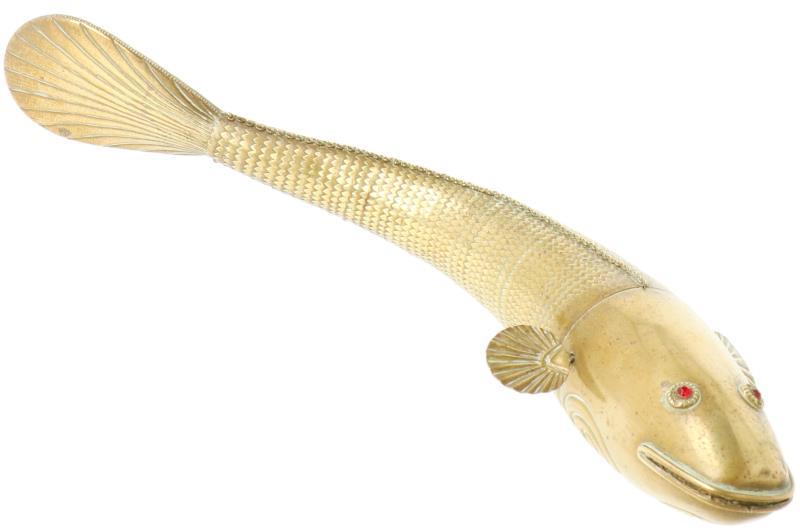 Een Indiase bronzen "catfish". 1e helft 20e eeuw.