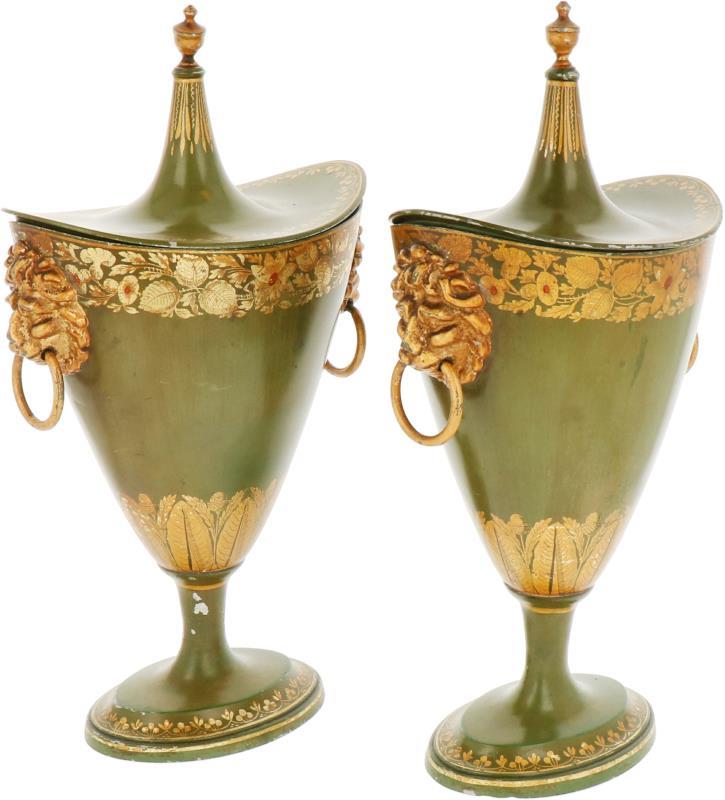Een stel tinnen cassolettes of kastanjevazen. Midden 20e eeuw. 