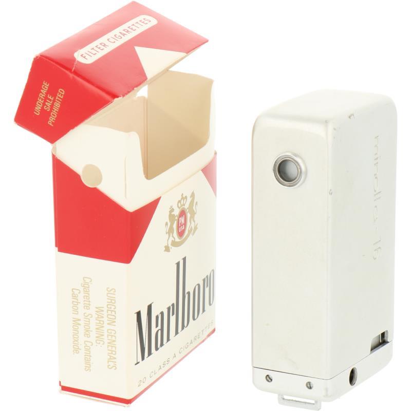 Een Minolta - 16, "spionage camera" - Verstopt in een vintage Marlboro pakje.