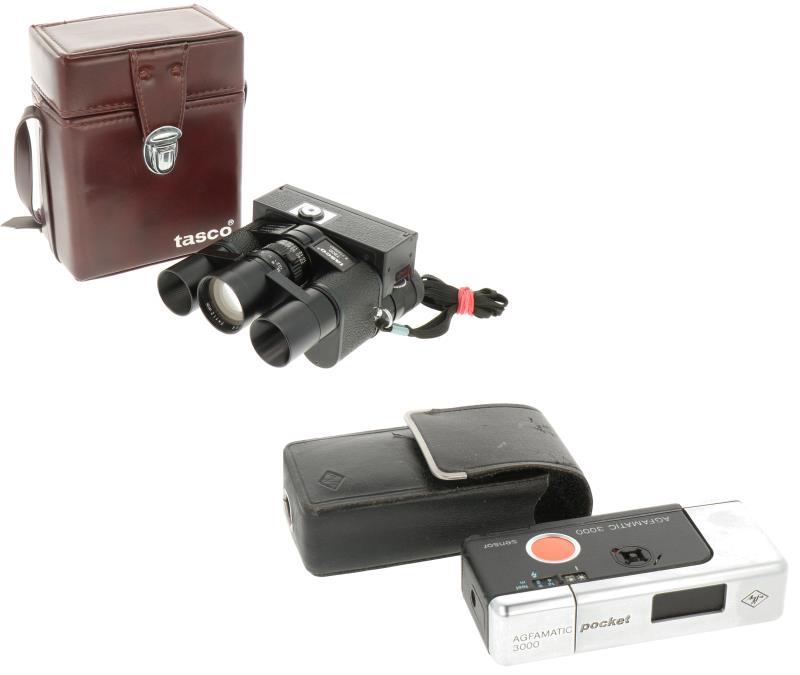 Een lot van twee camera's; Een Agfamatic Pocket in lederen foedraal
èn een Tasco 7800 verrekijkercamera - Hetzelfde model als gebruikt in James Bond - "For your Eyes Only", 1981.