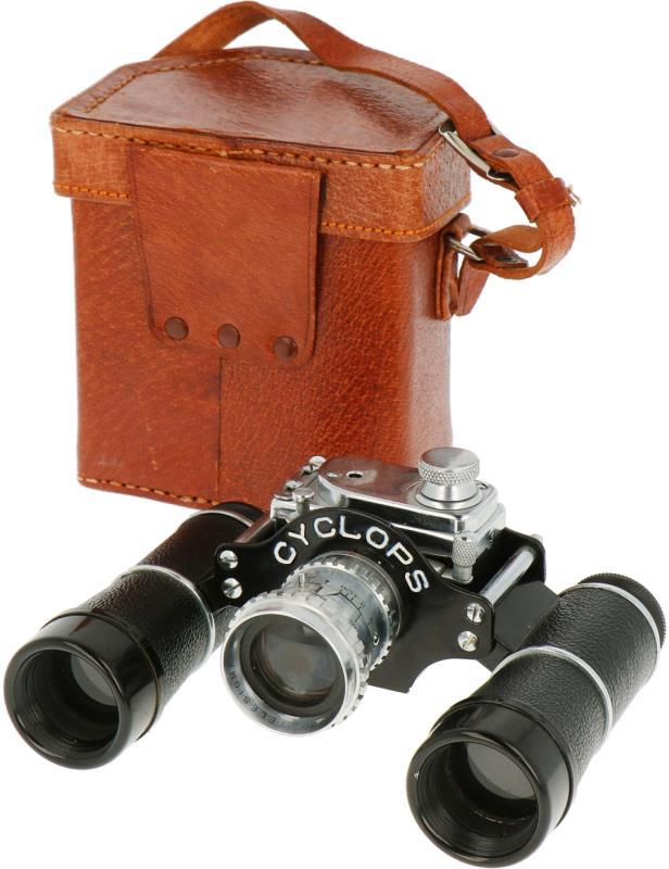 Een vintage camera: Toko Photo co. Japan. "Cyclops" - ca. 1950 - In fraaie lederen tas.