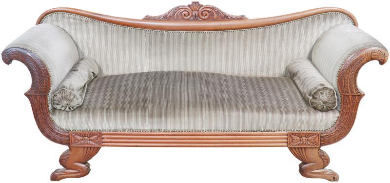 Een Biedermeier sofa, tweede helft 19e eeuw.