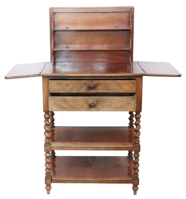 Een mahoniehouten theemeubel. 19e eeuw.