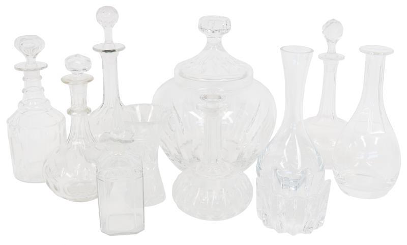 Een lot divers glaswerk w.o. decanters.
