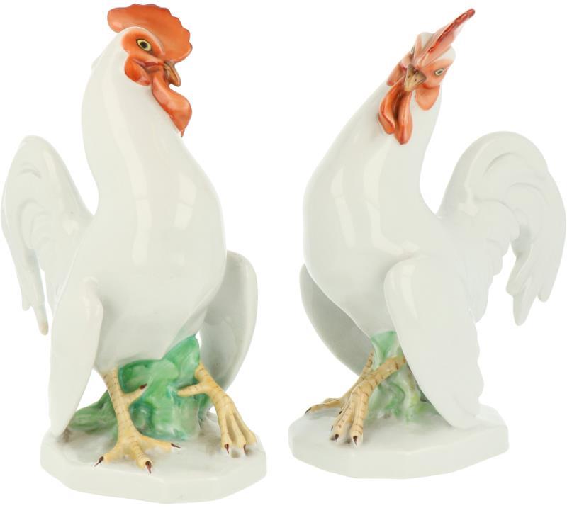 Een set van twee porseleinen hanen, gemerkt Herend. Hongarije, eind 20e eeuw.