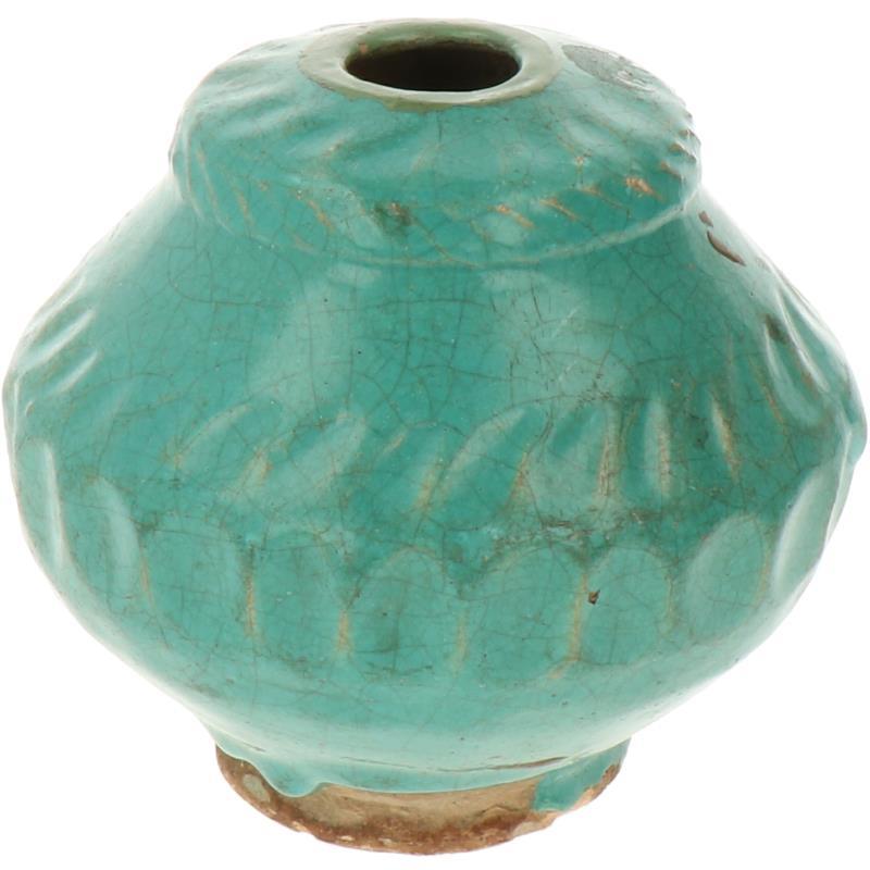 Een celadon geglazuurde Gendi. China(?), Ming.