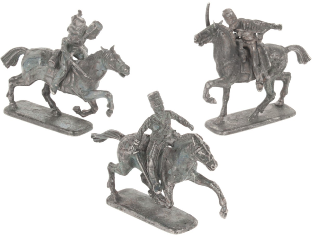 (3) Delig lot miniaturen zilver.