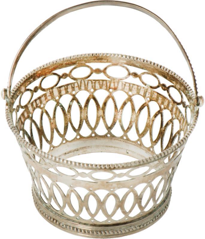 Knottenmandje zilver.