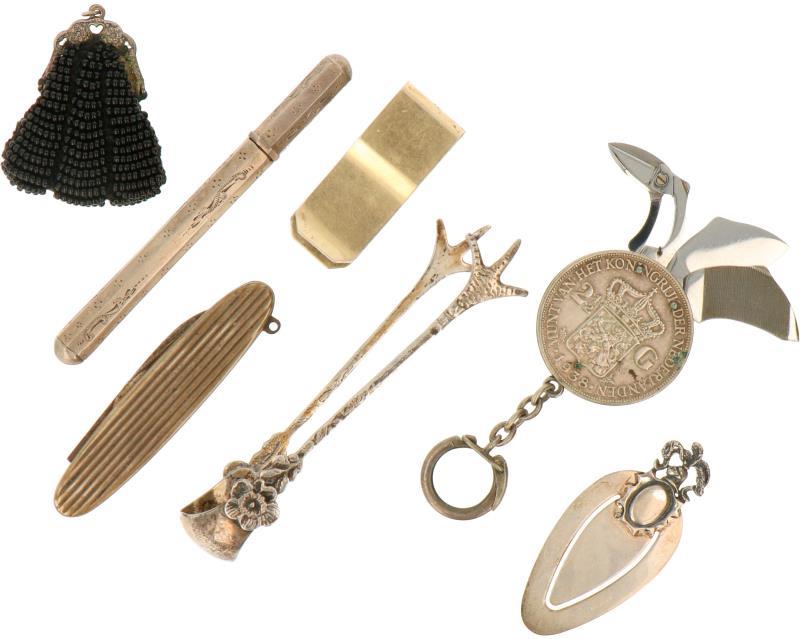 (7) delig lot diversen zilver.
