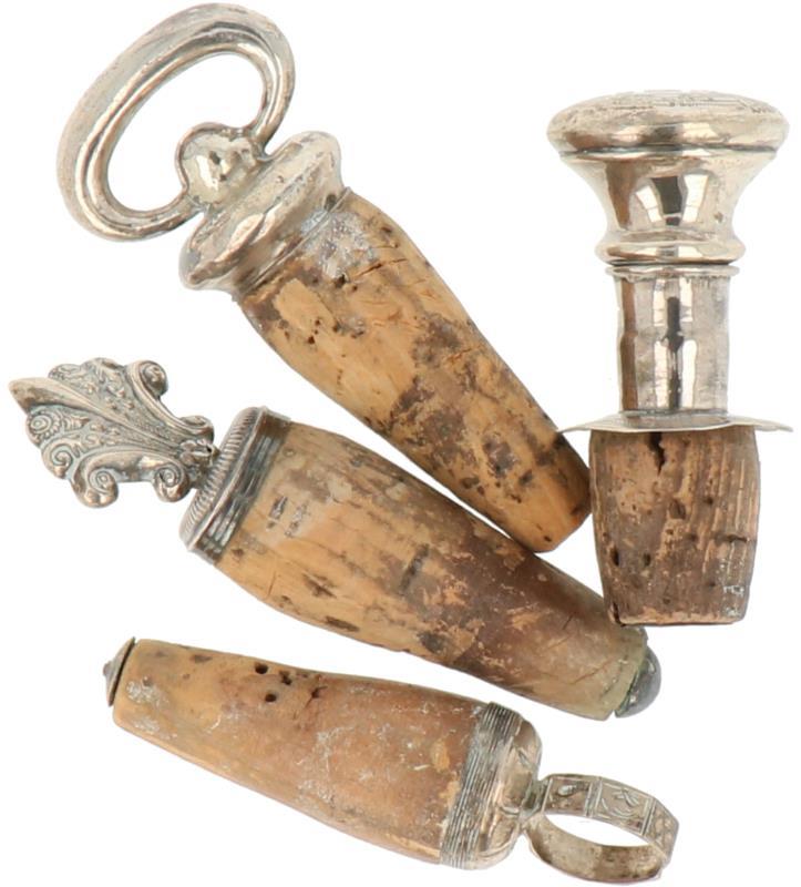 (4) Sierkurken zilver.