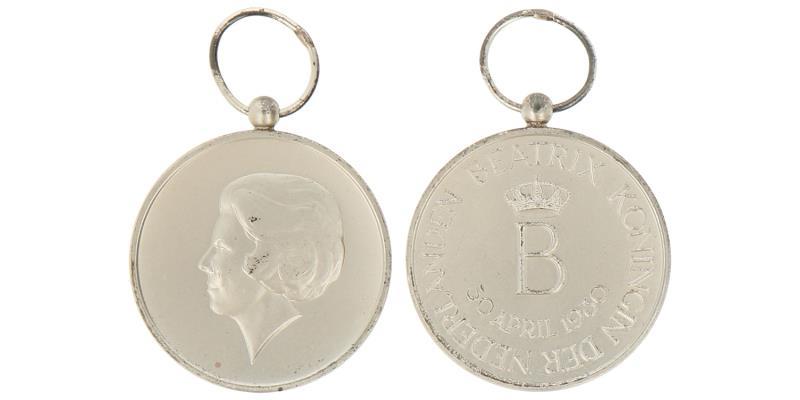 Inhuldigingsmedaille Koningin Beatrix.