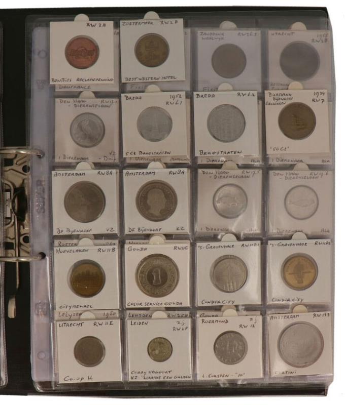 Nederland. z.j. Album tokens en betaalpenningen.