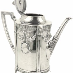 Koffiepot "C.G Hallberg Stockholm Zweden" zilver.