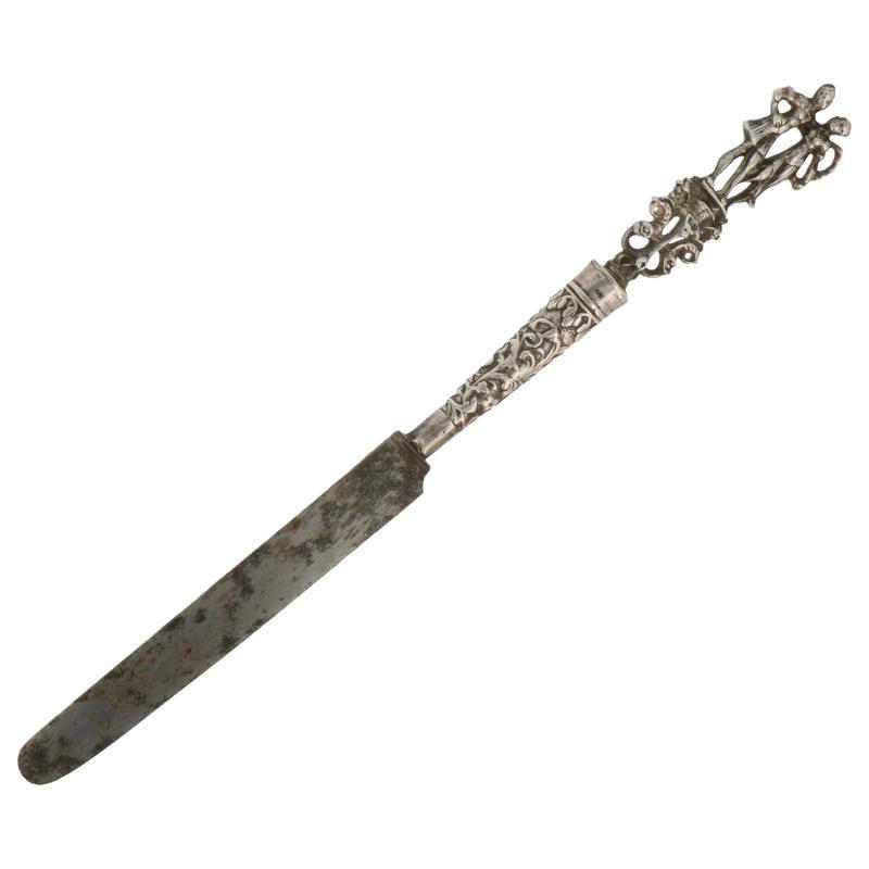 Gelegenheids mes met afgebeeld dansend paar zilver.