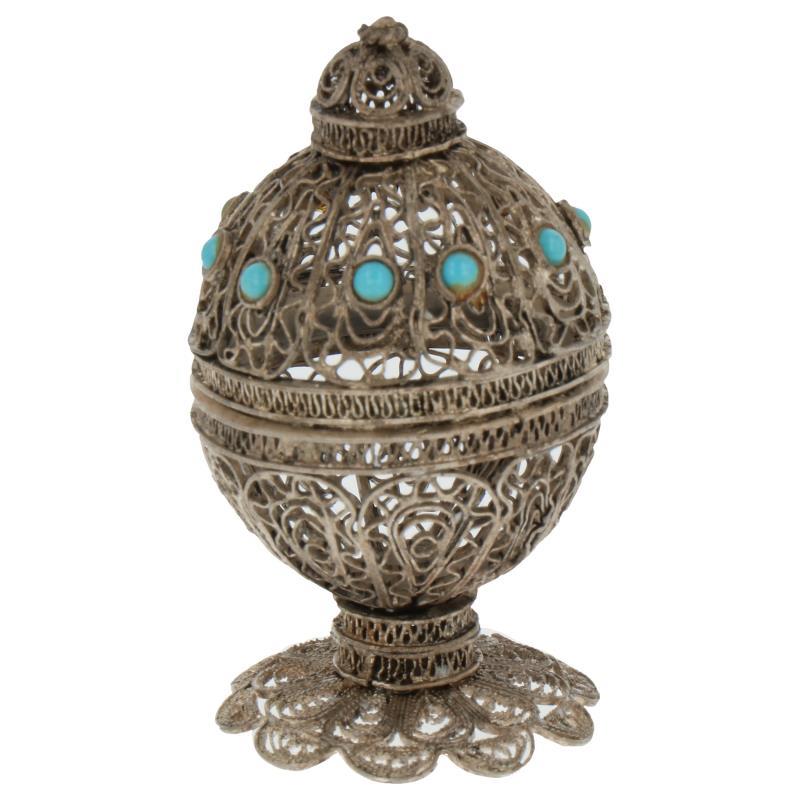 Filigrain "Besamim" toren met turquoise glas pareltjes ingezet zilver.