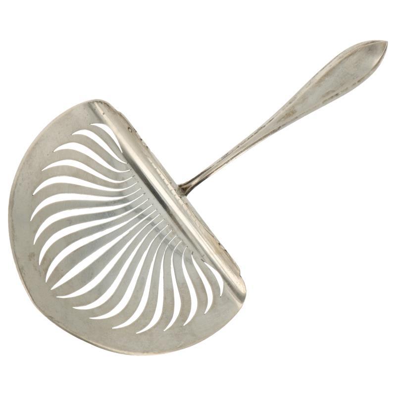 Visschep met gevlamde opengewekte decoratie zilver.