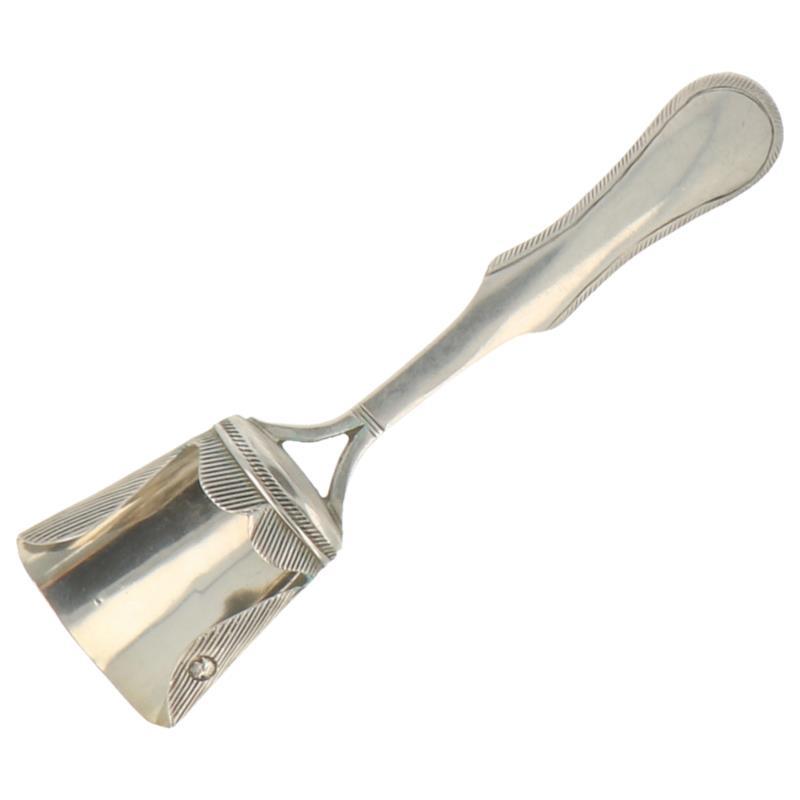 Suikerschep met geribbelde kolenbak zilver.