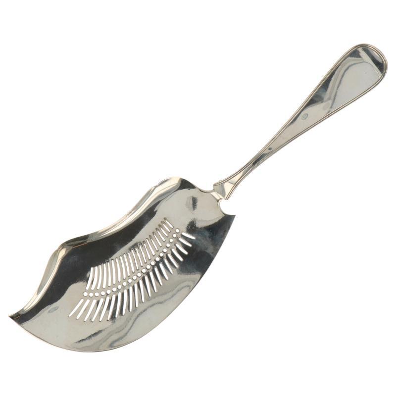 Visschep met opengewekte spijl decoratie zilver.