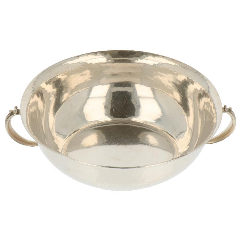 Harald Nielson design kom uitgevoerd in art-nouveau stijl zilver.
