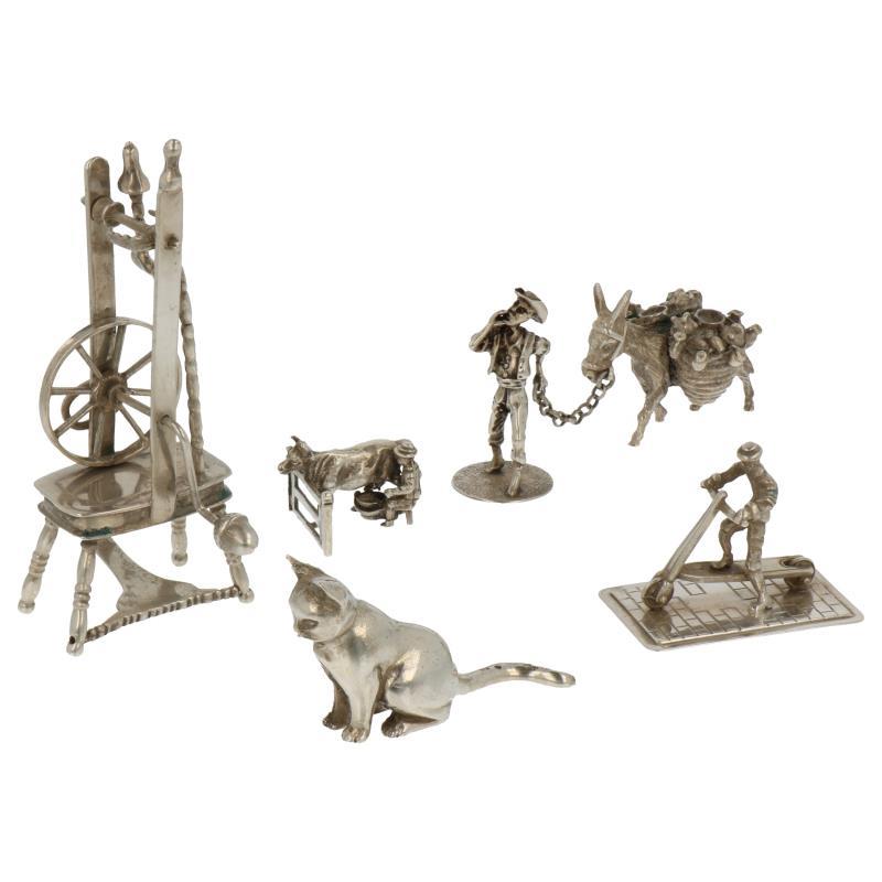 (5) Lot miniaturen w.o. step, pakezel, spinnewiel zilver.