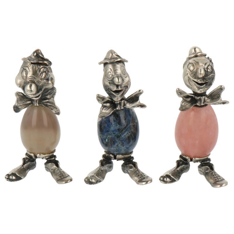 (3) Delig lot miniatuur clowns met natuurstenen lichamen w.o. lapis lazula en rose kwarts zilver.