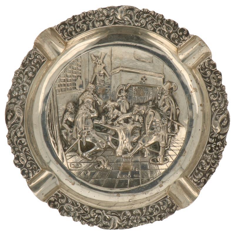 Asbak groot model met hollands decor van een dranklokaal zilver.